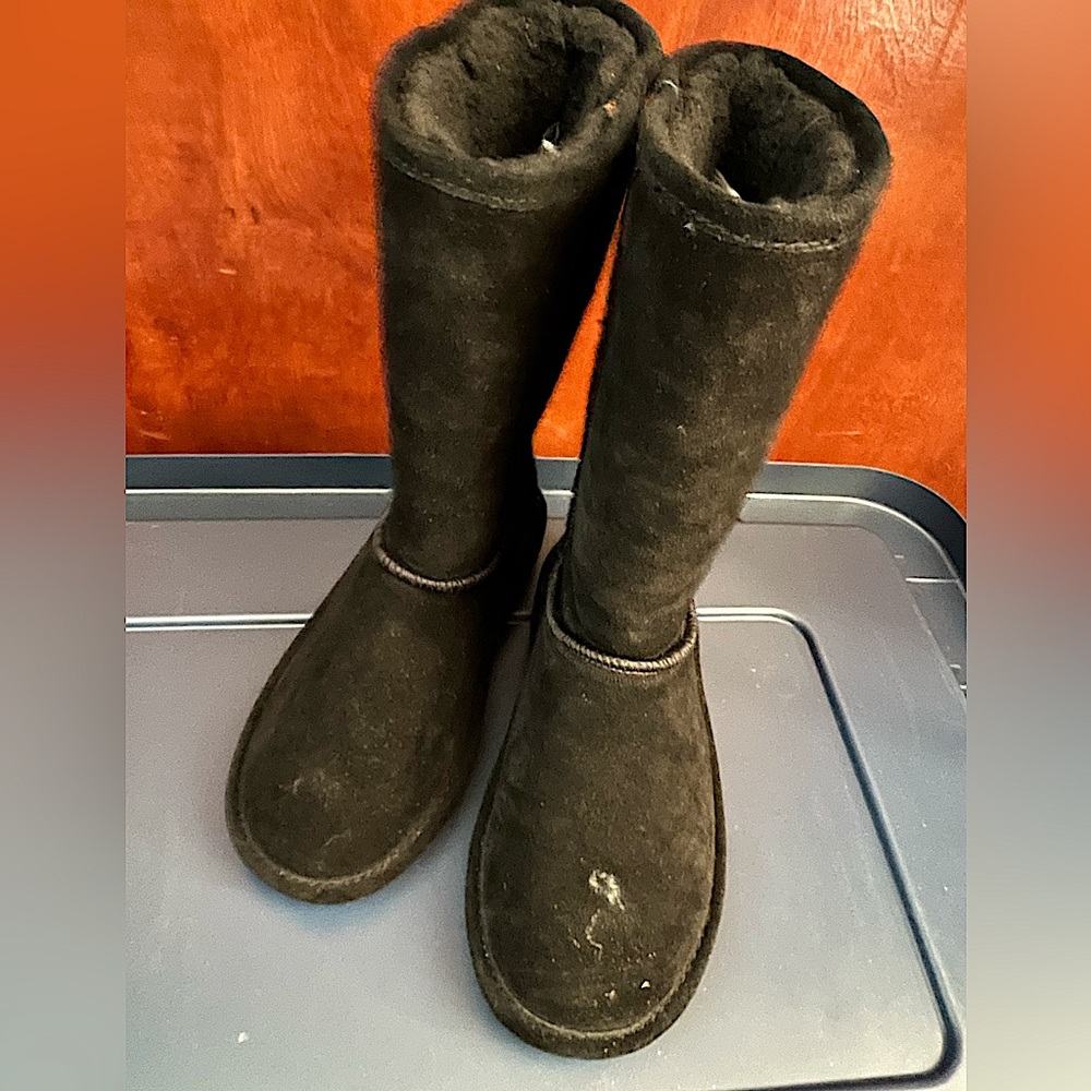 Bearpaw tall boots black